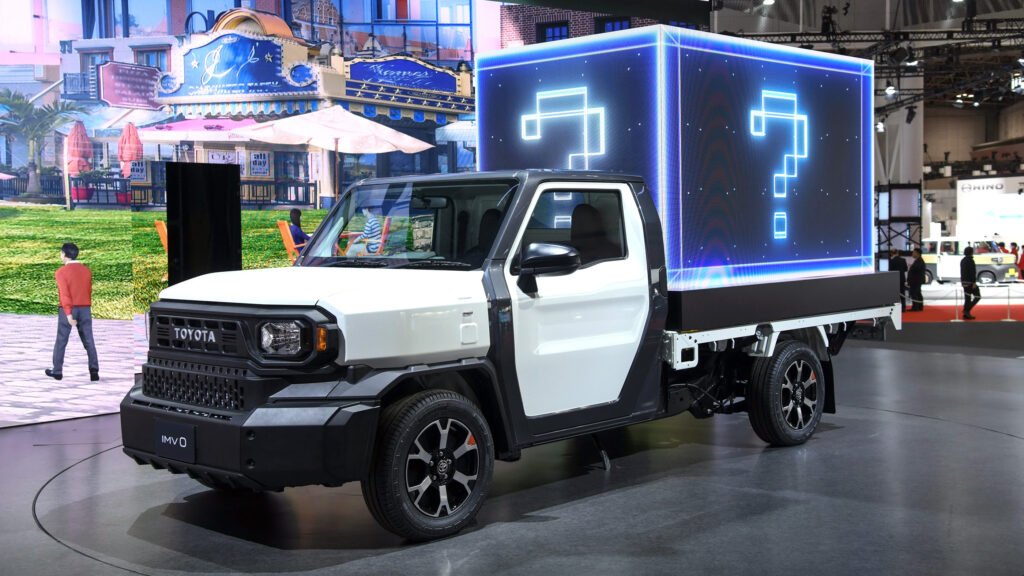  Toyota IMV 0 Concept Is A Hilux-Sized Pickup With Endless Possibilities