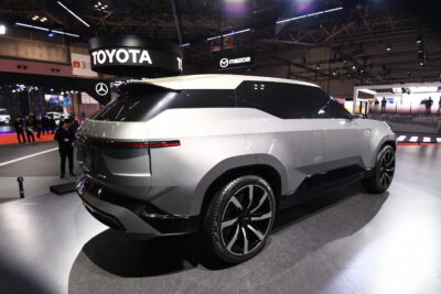 Electric Toyota Land Cruiser SE May Arrive In 2026 With Over 600 Miles ...