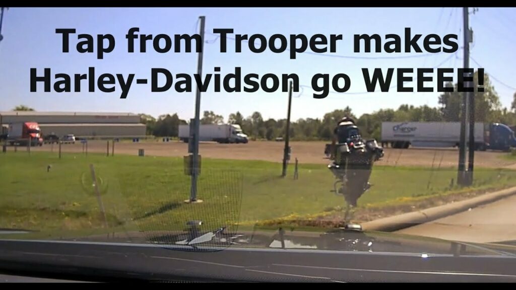  Arkansas Police Pit Harley-Davidson And Send It Into The Air