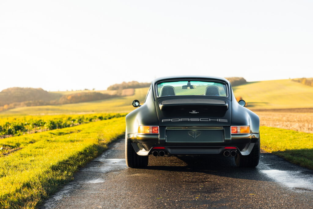 Porsche 964 Restomod