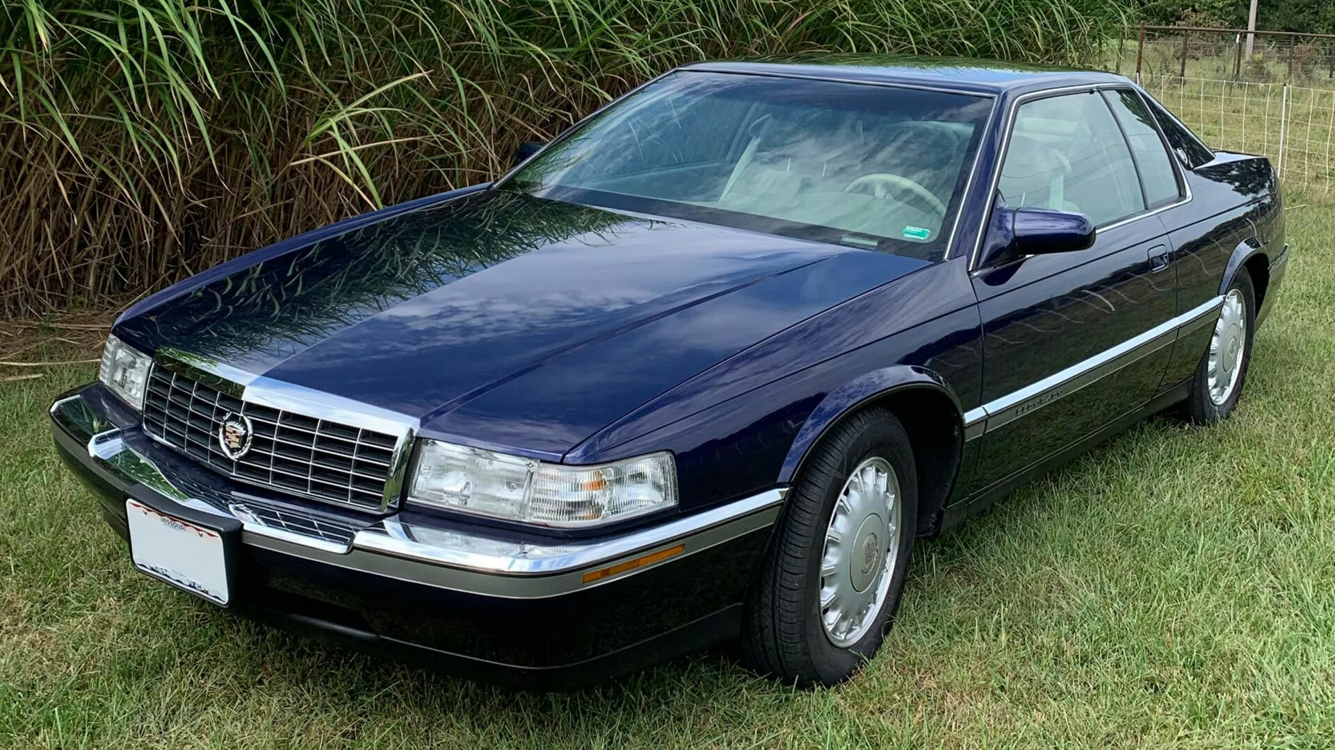 1994 Cadillac DeVille Review & Ratings