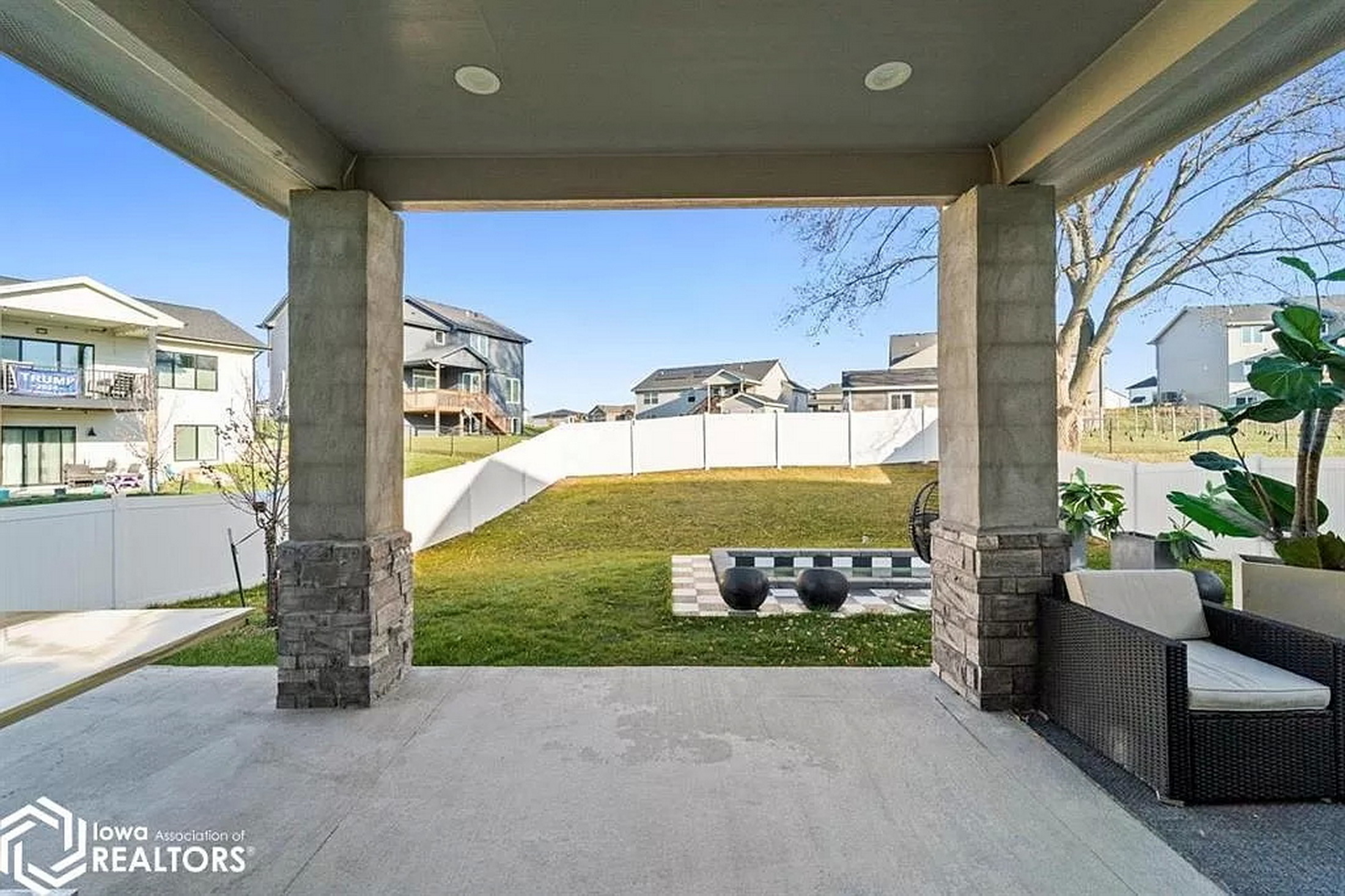 2023 Iowa Glass Garage Zillow 55