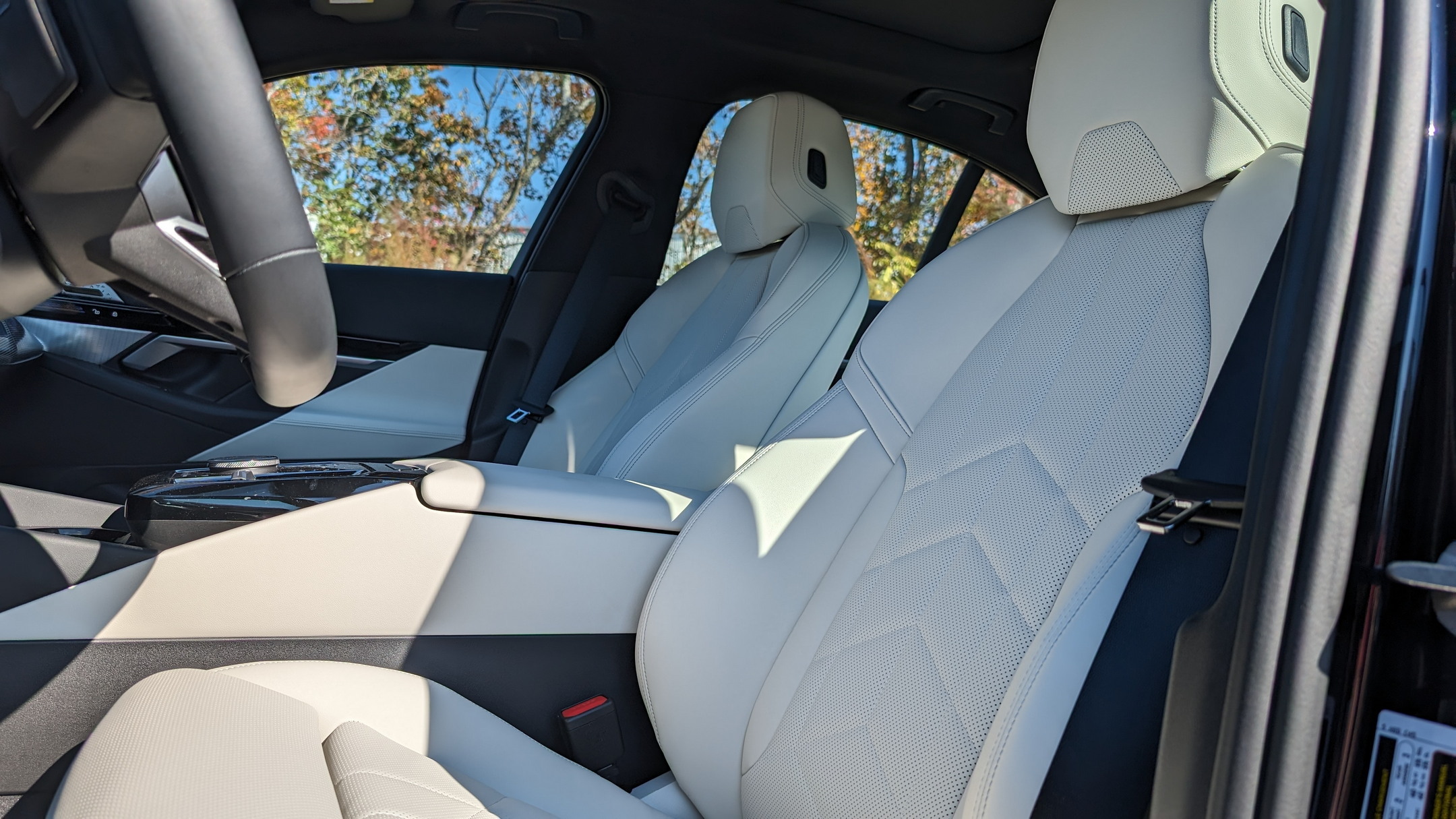 2024 BMW 530i sDrive by Stephen Rivers for Carscoops 12