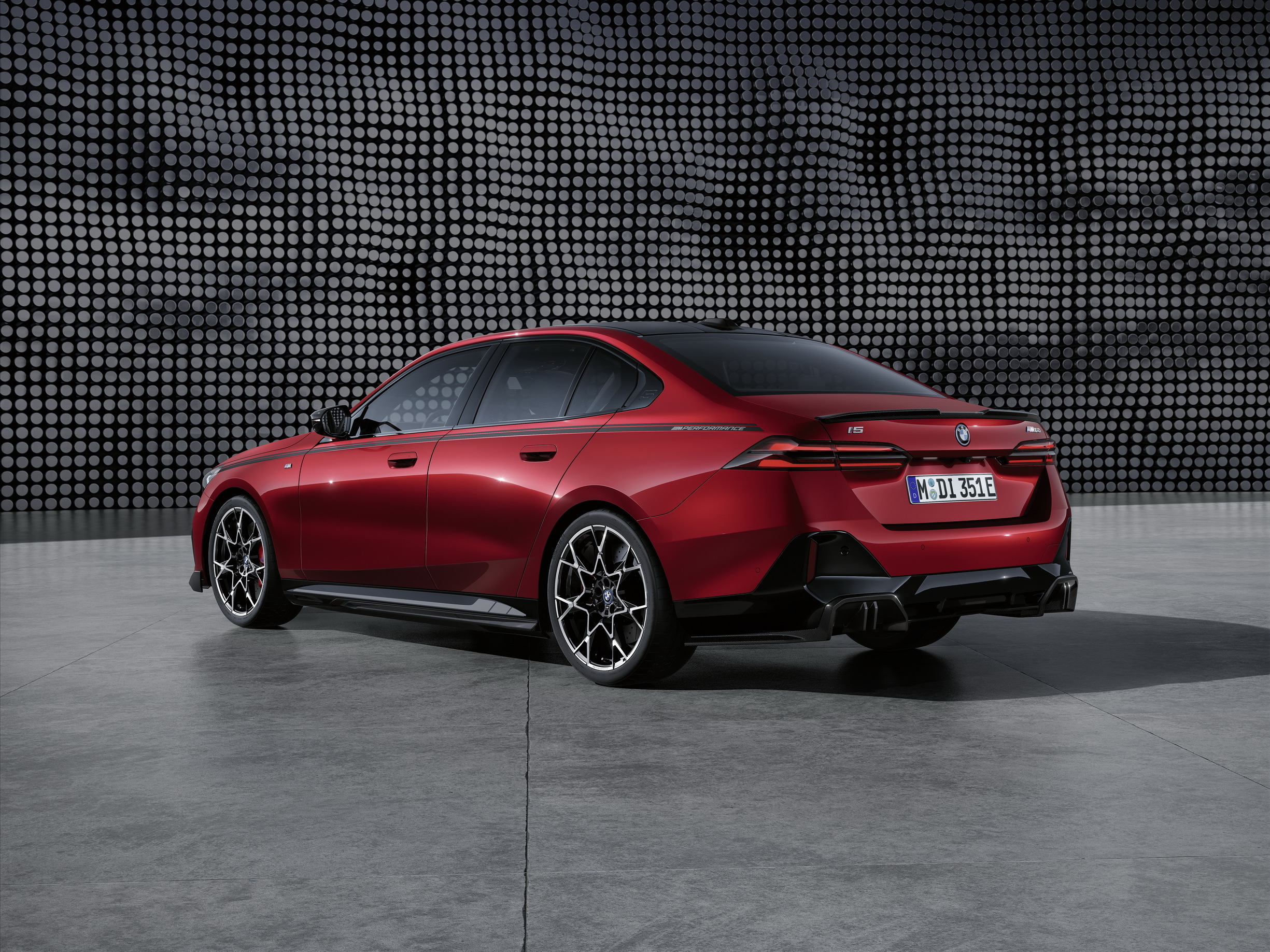 2024 BMW i5 M60 M Performance 1