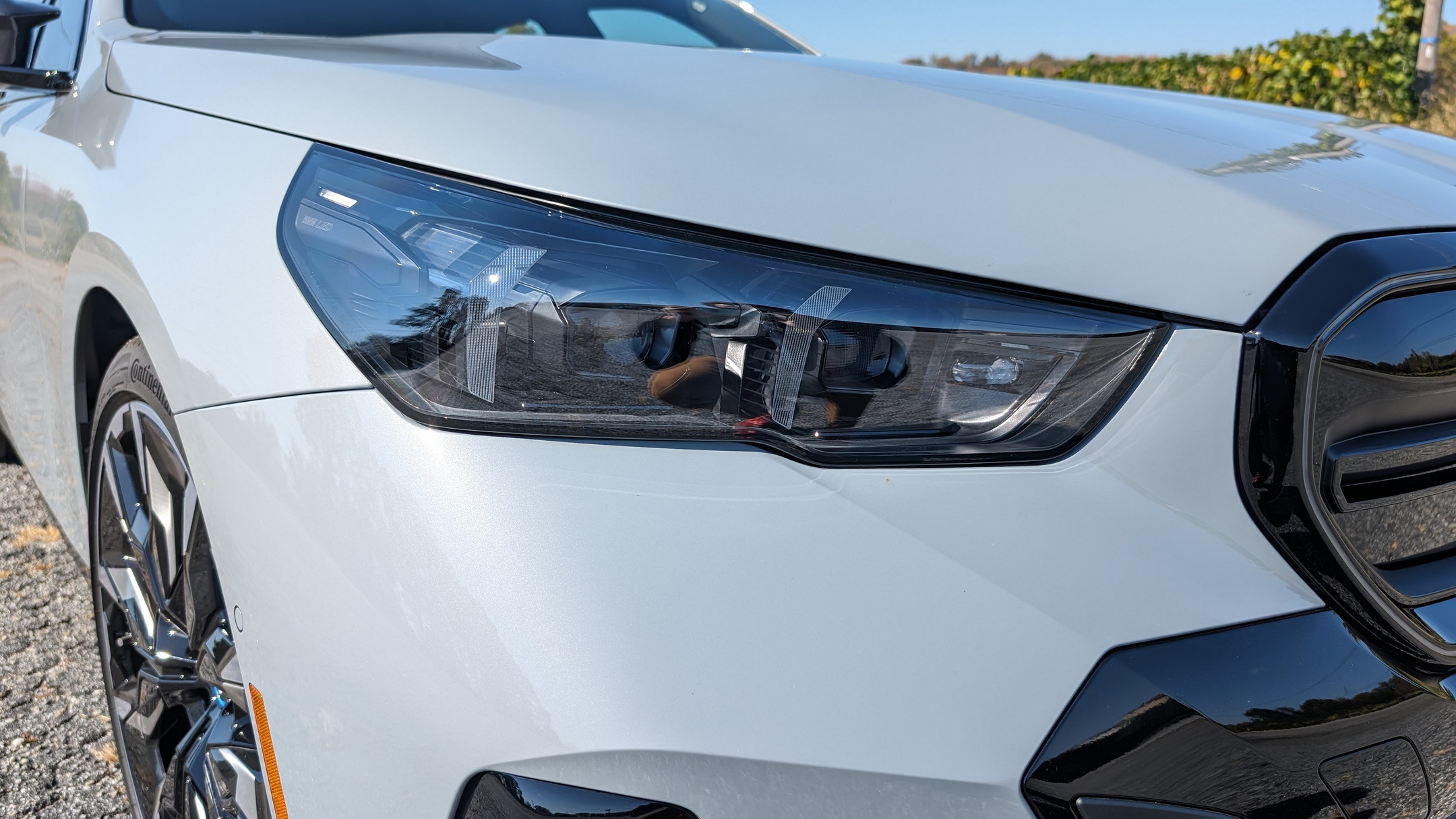 2024 BMW i5 M60 xDrive by Stephen Rivers for Carscoops 23