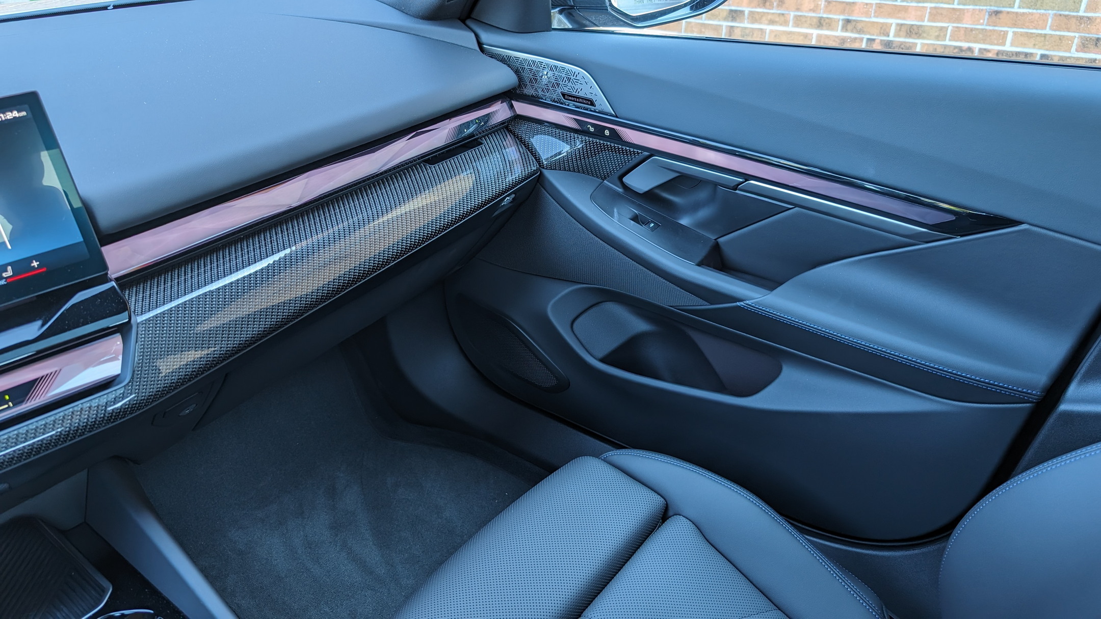 2024 BMW i5 M60 xDrive by Stephen Rivers for Carscoops 33