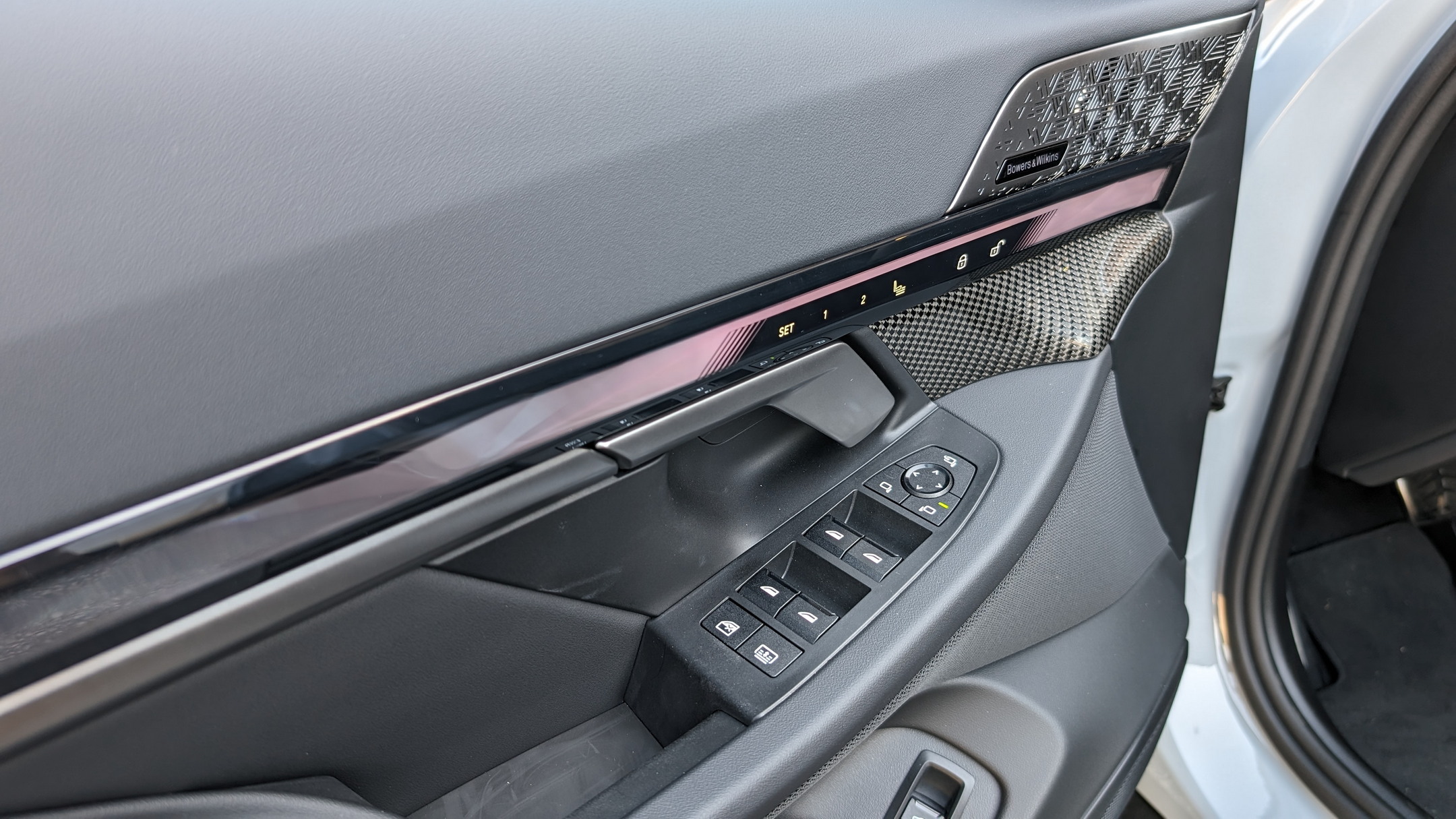 2024 BMW i5 M60 xDrive by Stephen Rivers for Carscoops 44