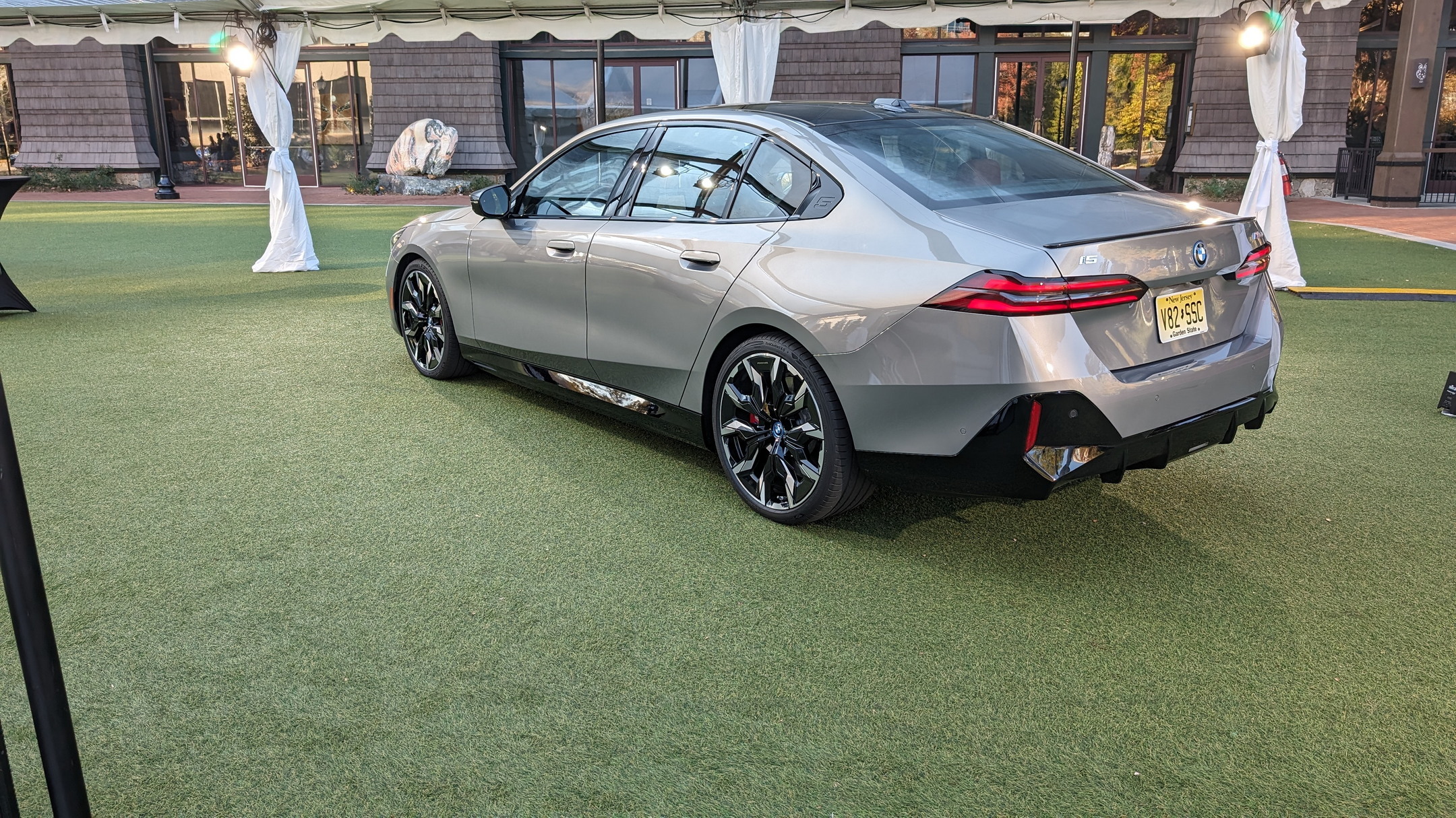 2024 BMW i5 M60 xDrive by Stephen Rivers for Carscoops 5