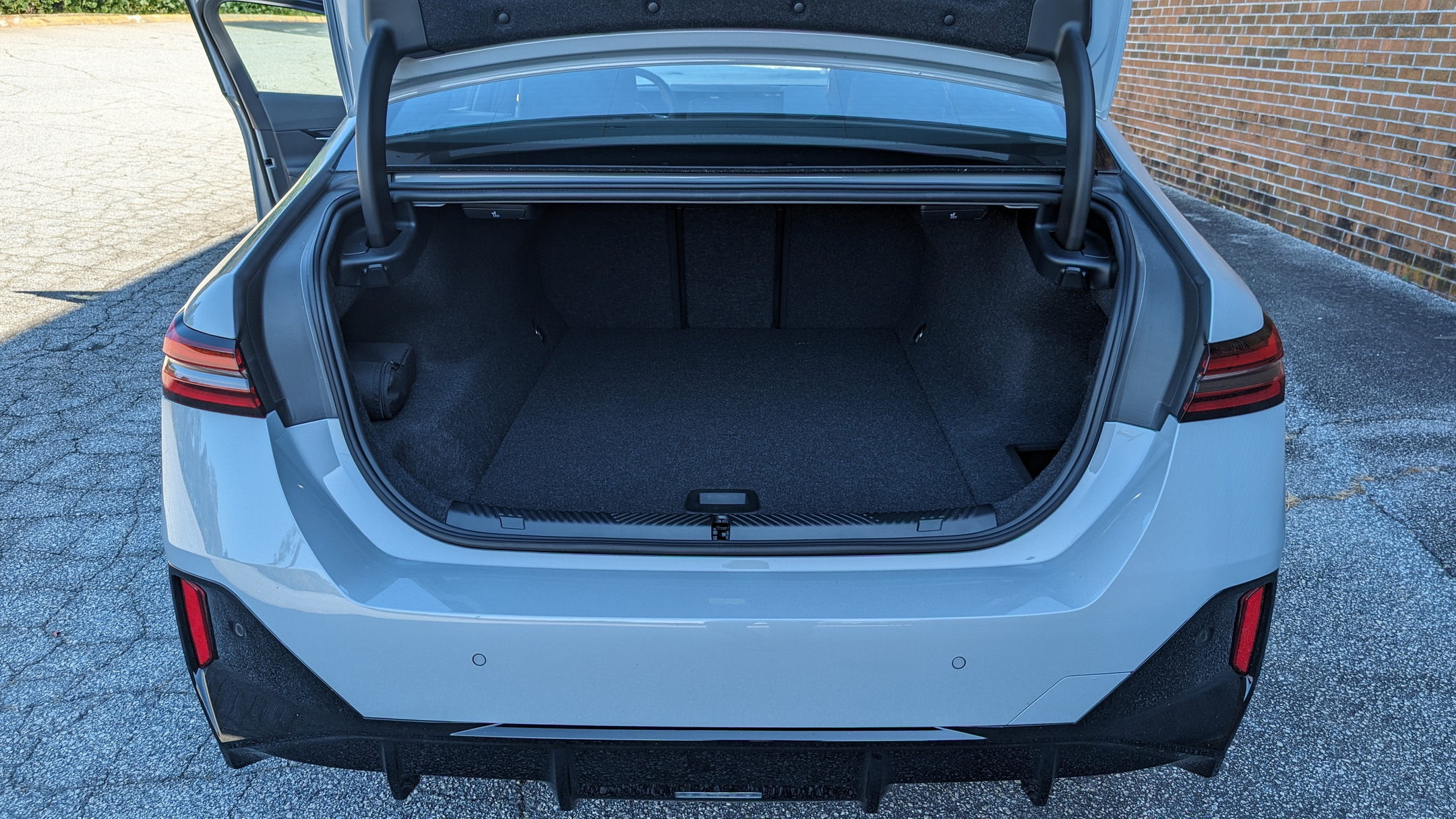 2024 BMW i5 M60 xDrive by Stephen Rivers for Carscoops 54