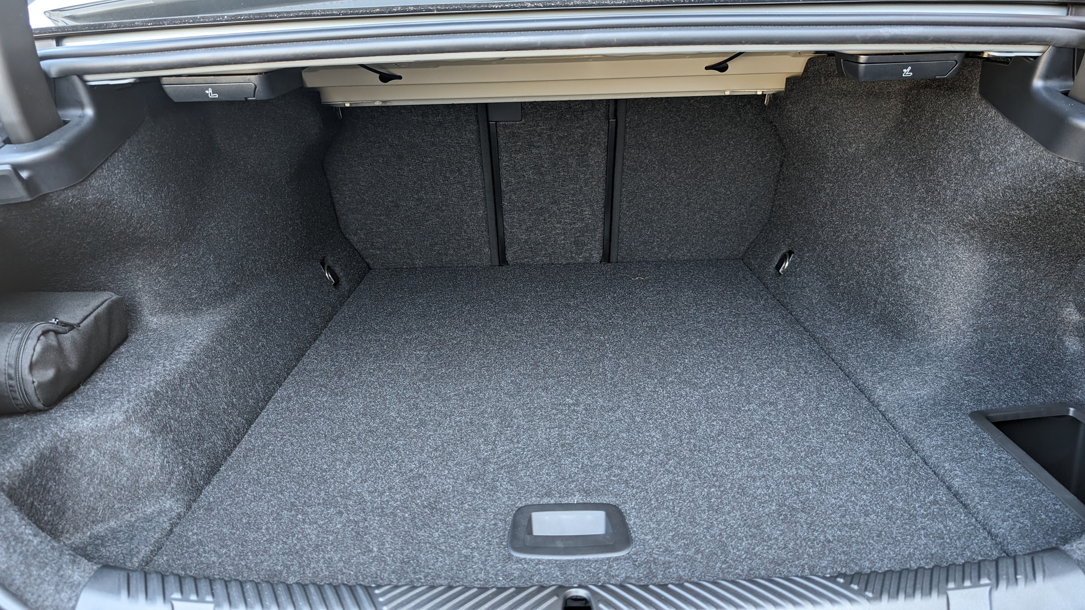 2024 BMW i5 M60 xDrive by Stephen Rivers for Carscoops 56