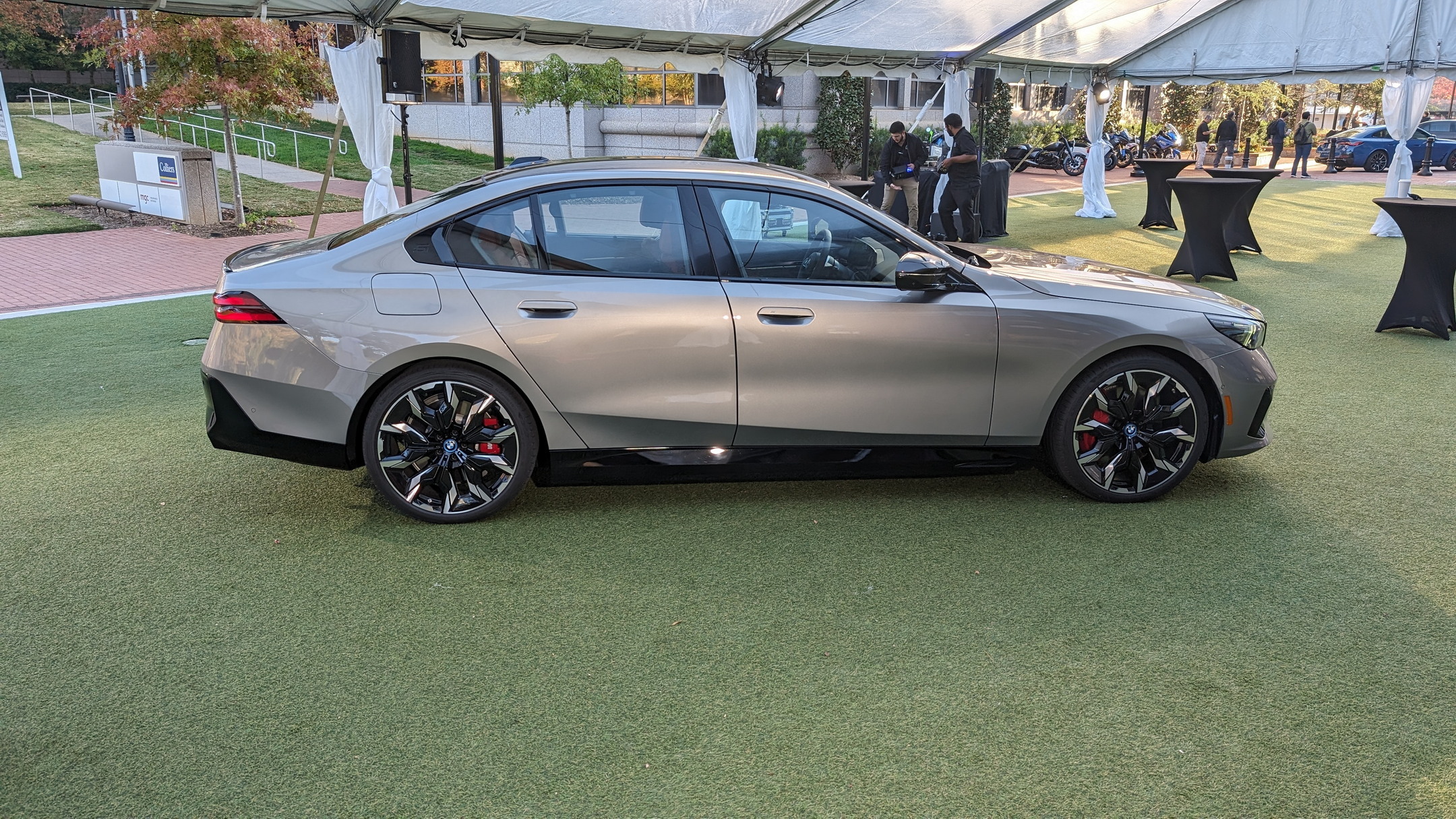 2024 BMW i5 M60 xDrive by Stephen Rivers for Carscoops 8