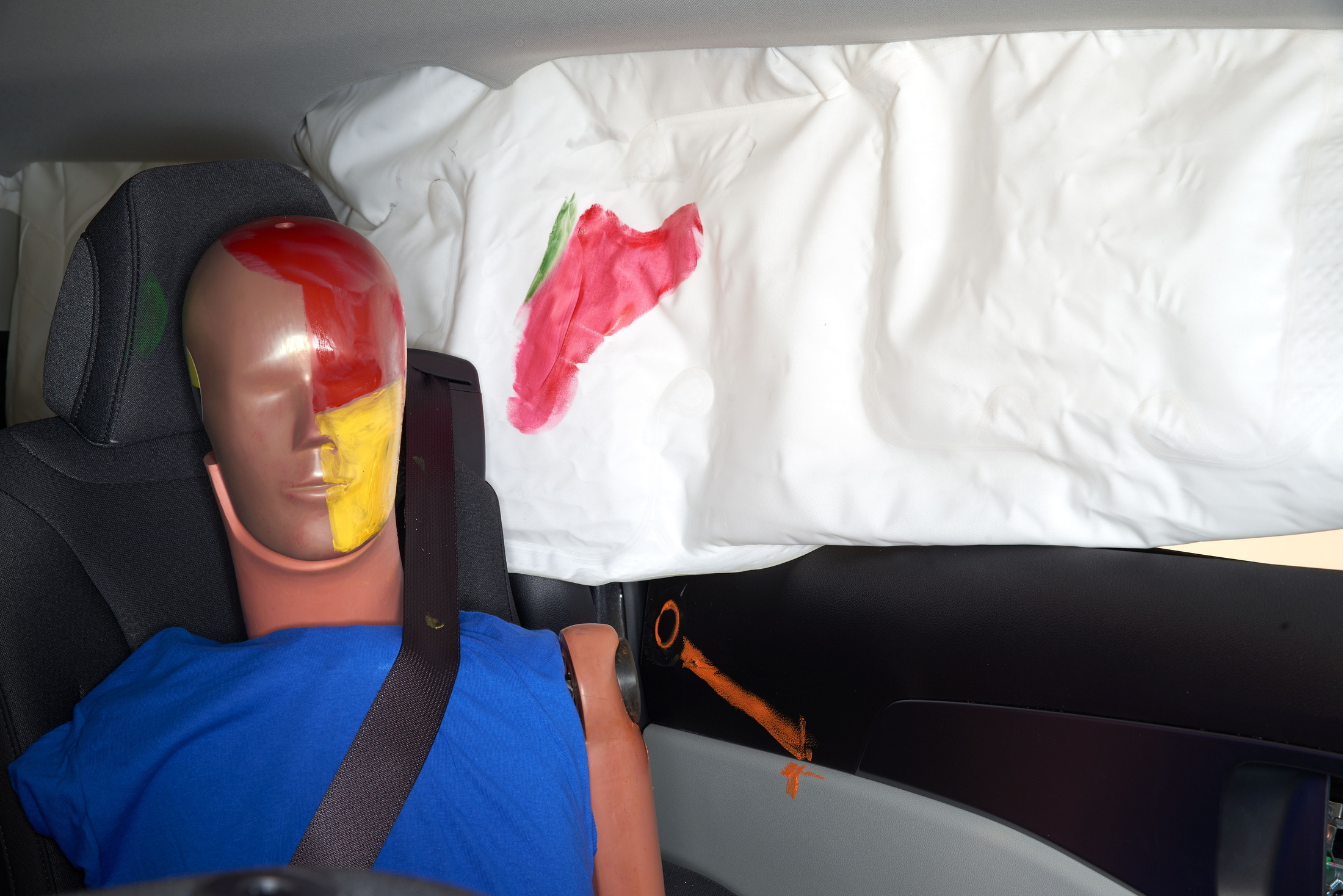 2024 Kia Carnival IIHS Crash Test 2 5