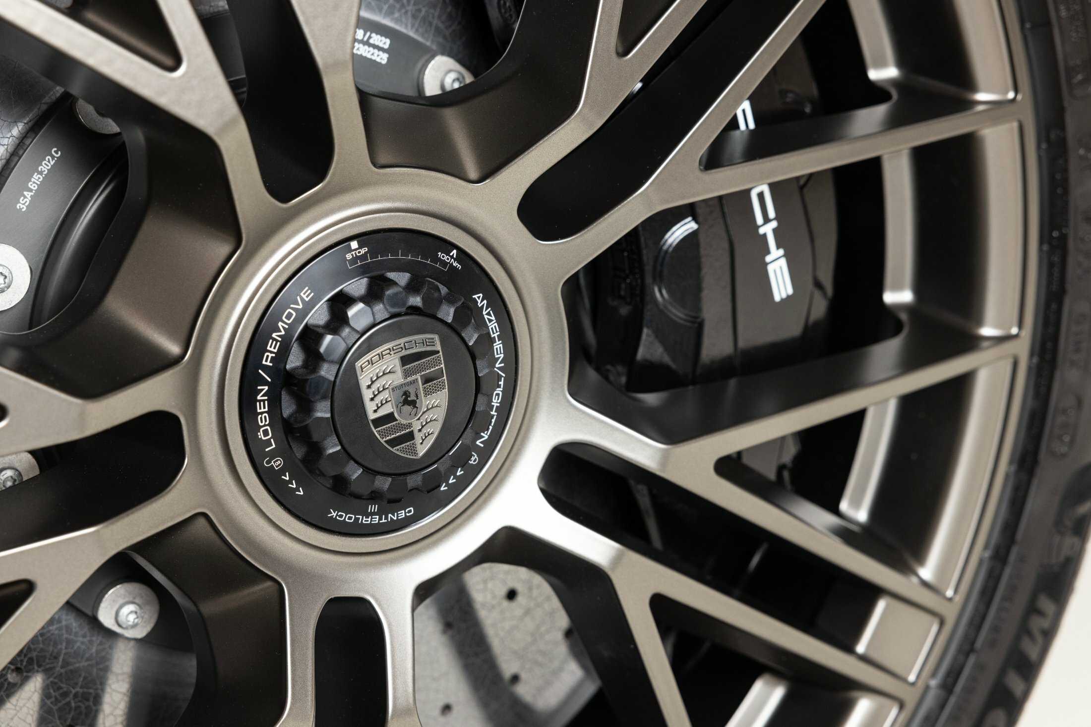 2024 Porsche Panamera Turbo E-Hybrid (11)