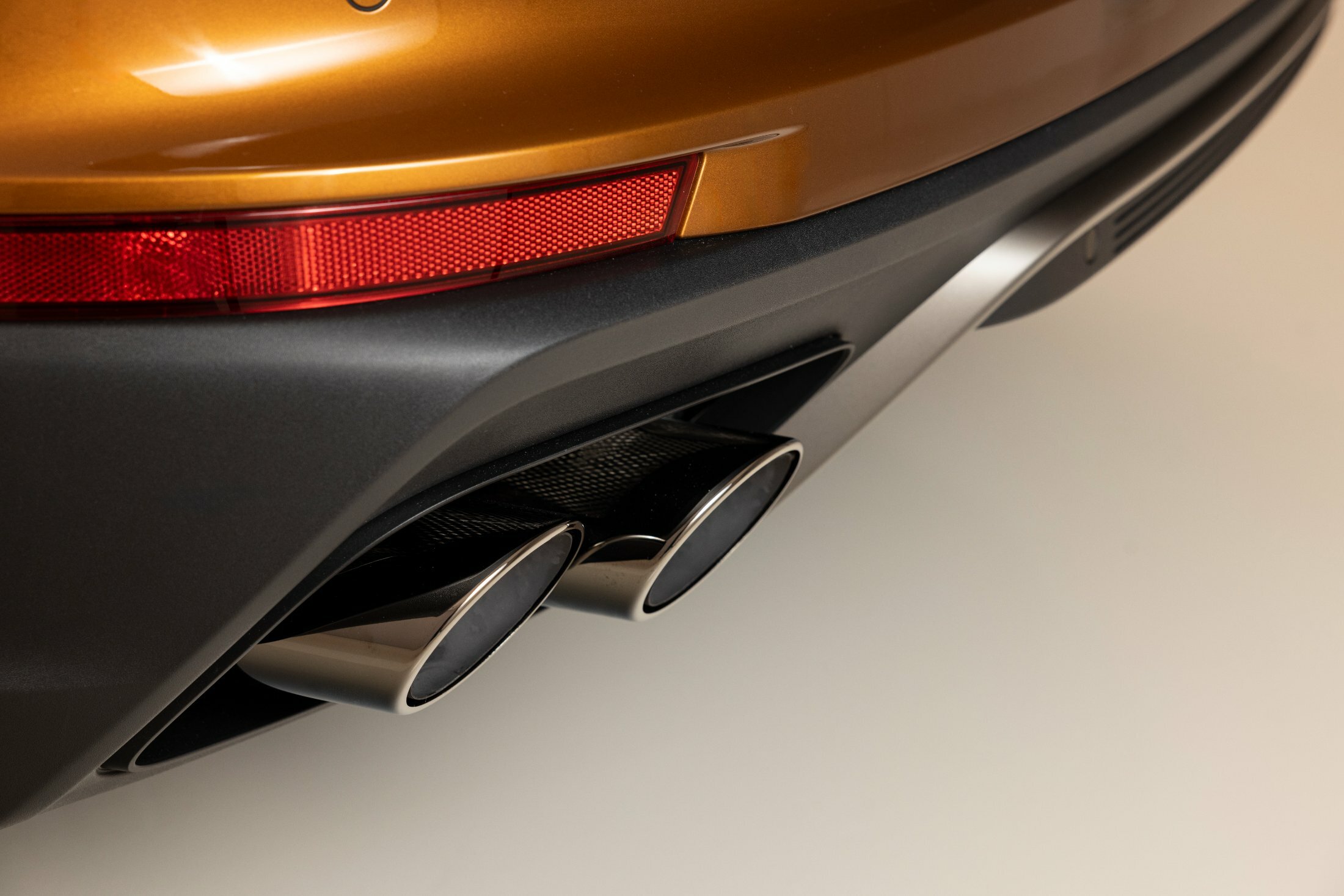 2024 Porsche Panamera Turbo E-Hybrid (16)