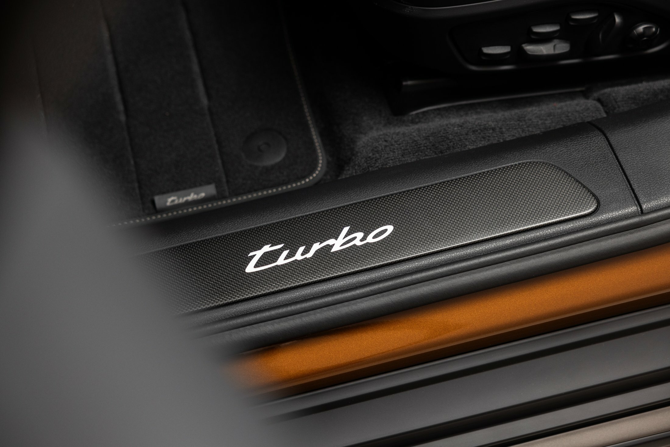 2024 Porsche Panamera Turbo E-Hybrid (21)