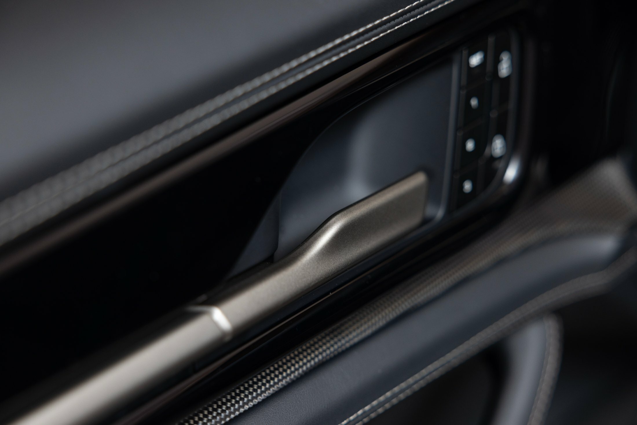 2024 Porsche Panamera Turbo E-Hybrid (22)