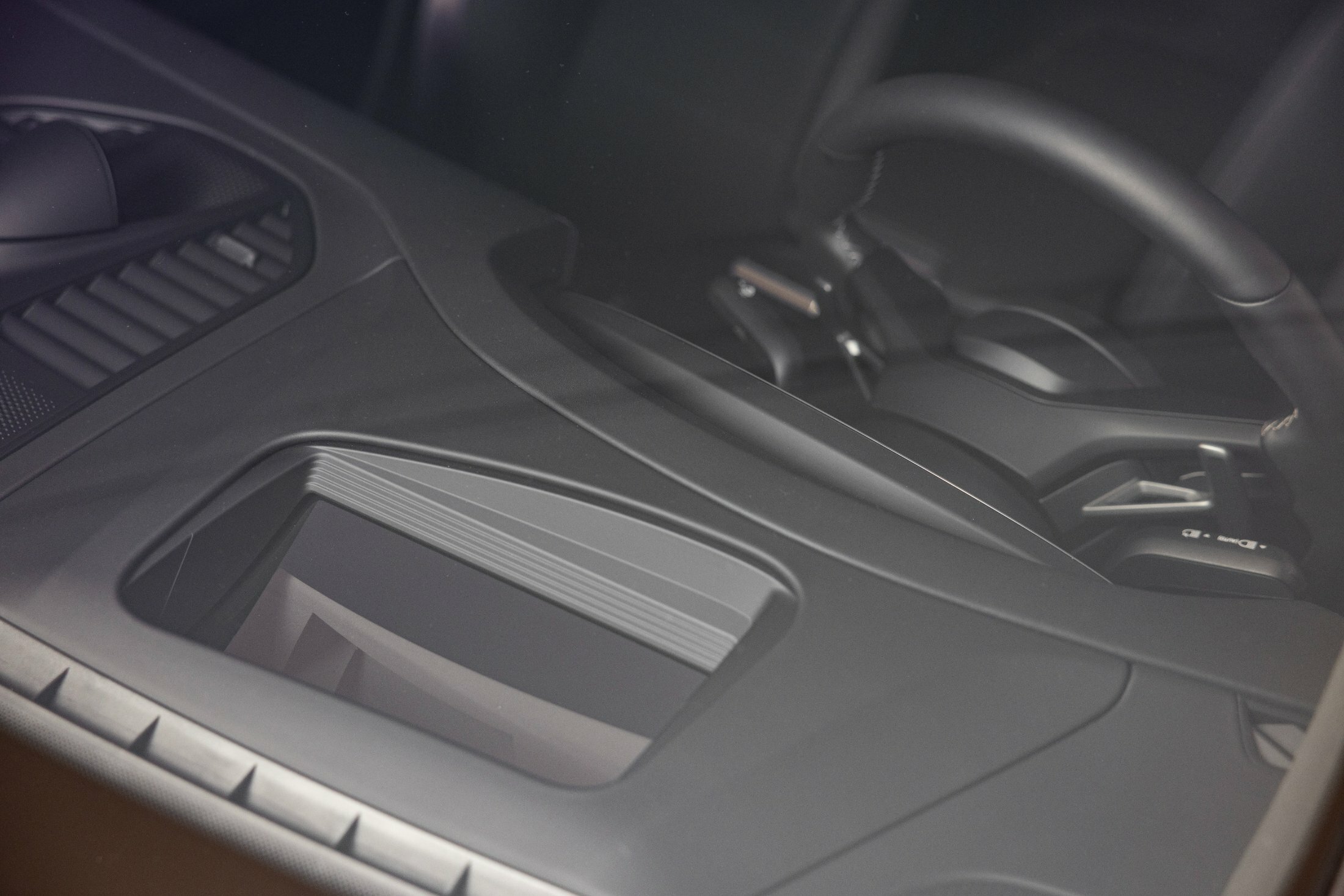 2024 Porsche Panamera Turbo E-Hybrid (23)