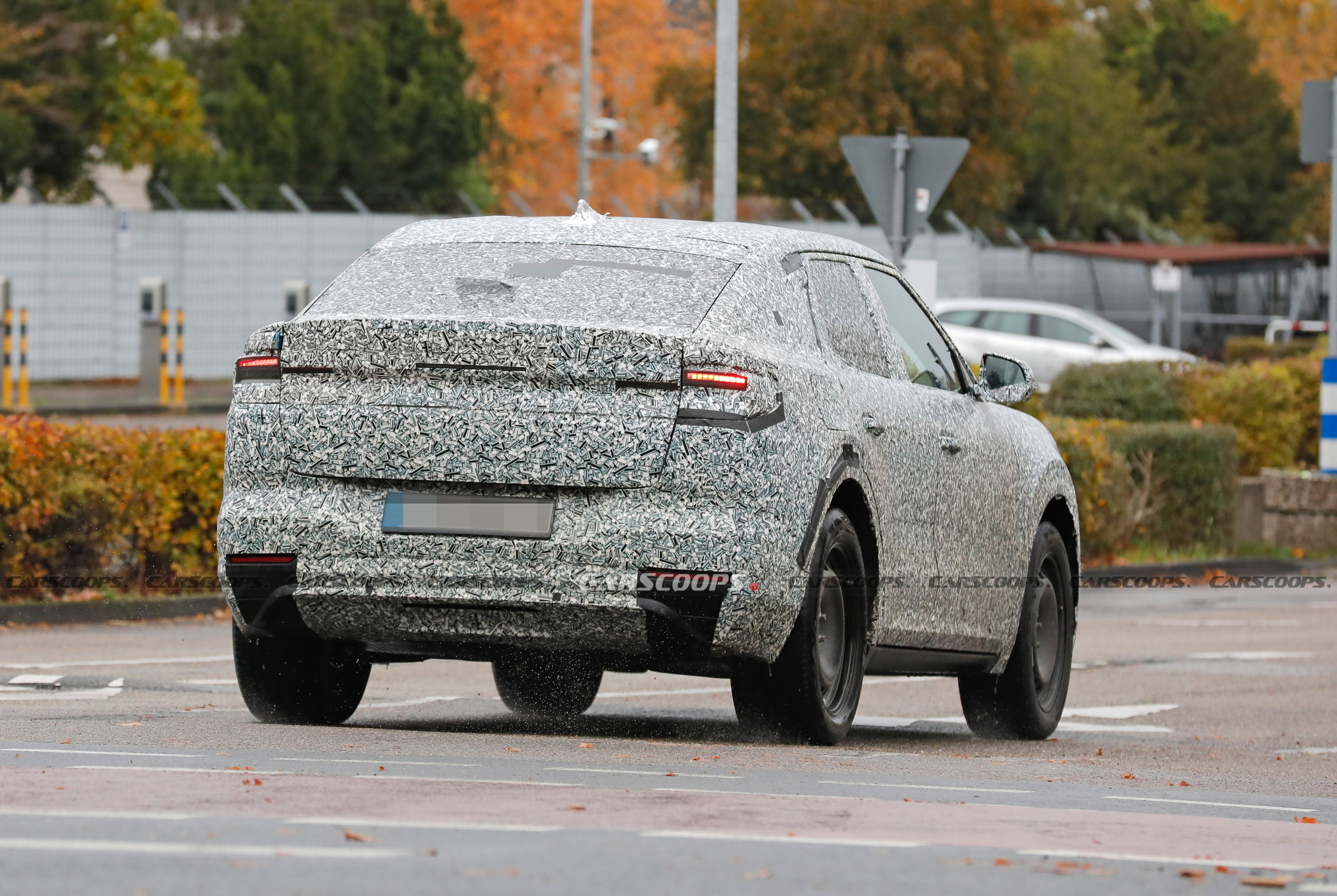 2025 Ford Capri SUV (Scoop) (14)