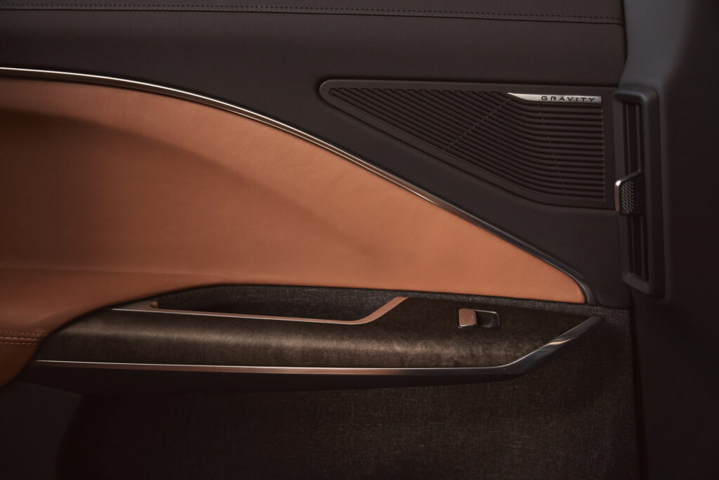 2025 Lucid Gravity Goes After Model X With 440-Mile Range And Sub-$80,000 Price