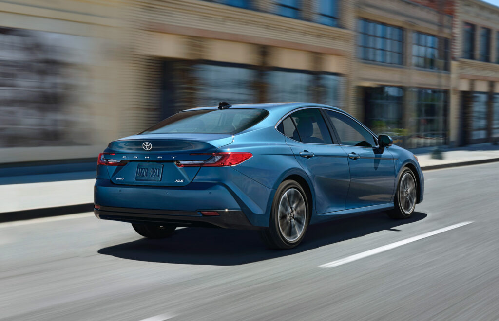  2025 Toyota Camry Goes Hybrid-Only, Loses V6, Thinks America Still Wants Sensible Sedans