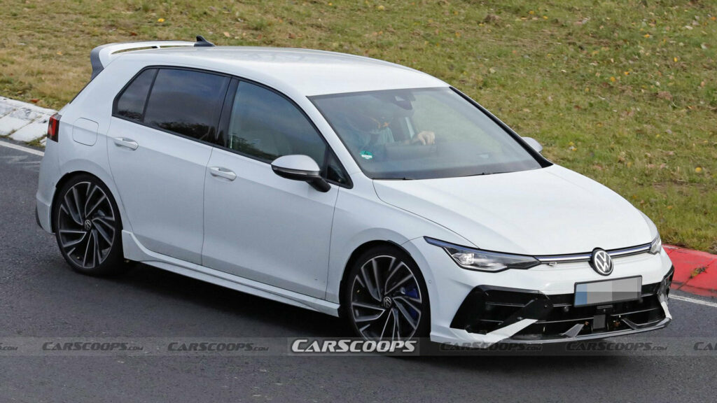 2024 VW Golf GTI Facelift Spotted Testing Its Minor Tweaks