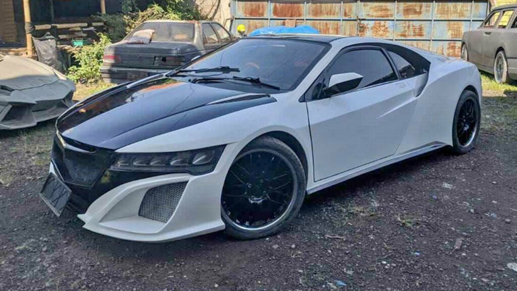  Someone, Somehow, Turned A Honda Accord Into An NSX Replica