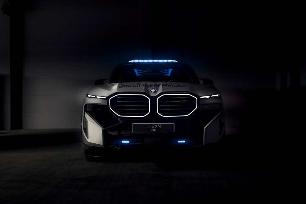 BMW XM Label Red