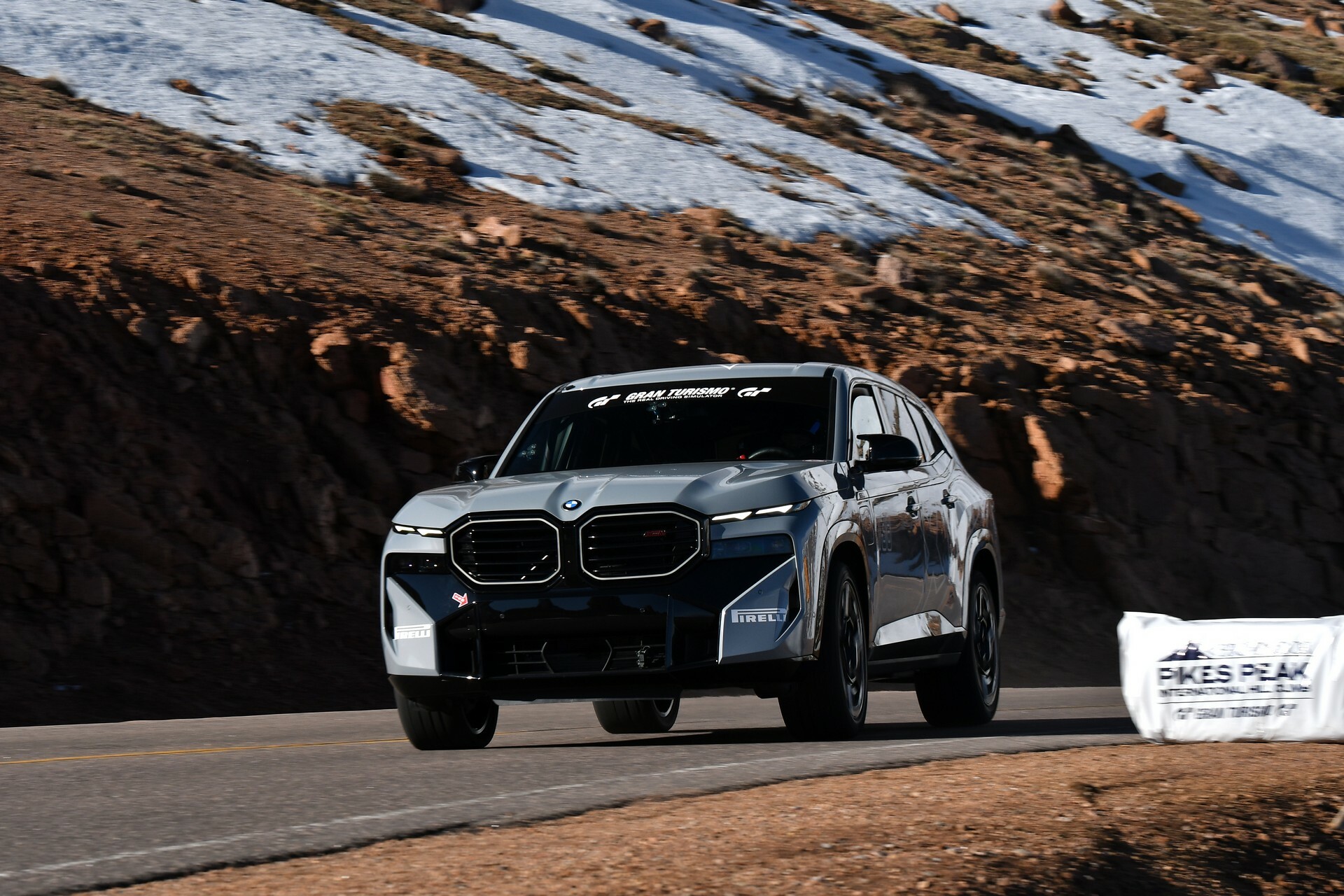 BMW XM Pikes Peak - 3