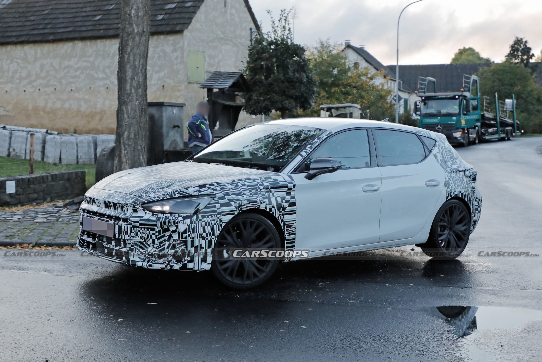  2024 Cupra Leon Almost Ready To Reveal Tavascan-Style Face 