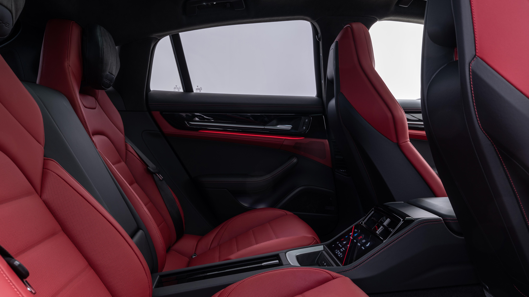 Porsche Panamera interior 00001