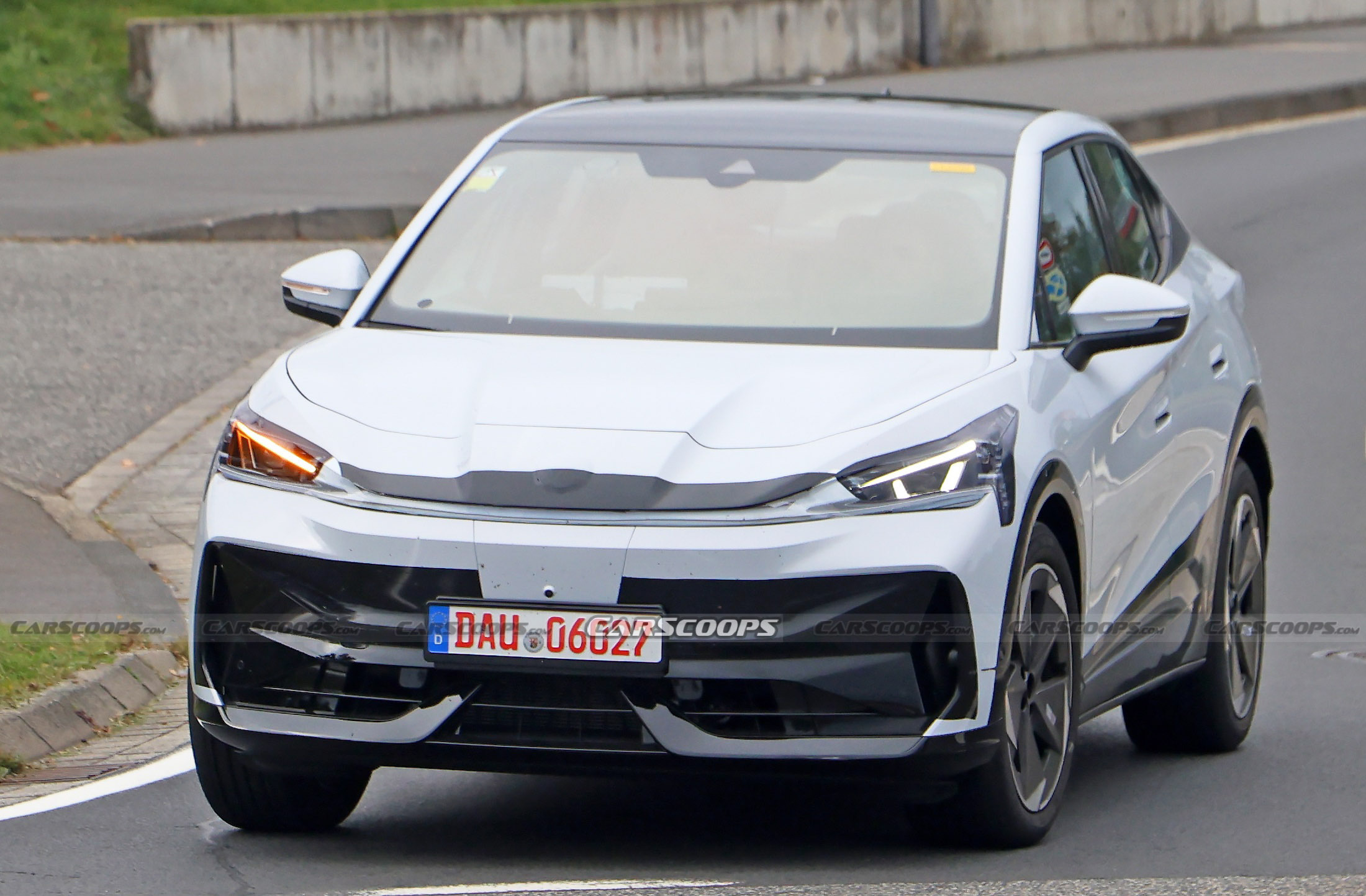 VW's Chinese Tavascan 00001