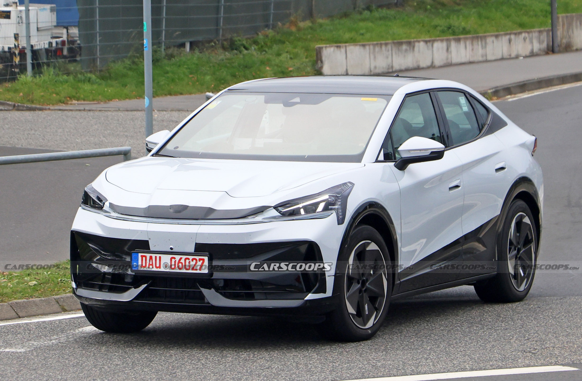 VW's Chinese Tavascan 00003