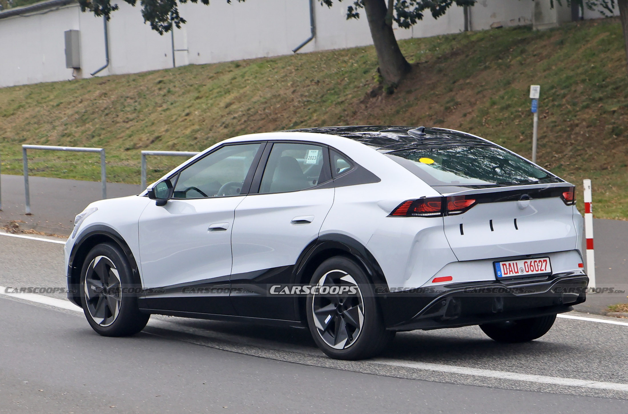 VW's Chinese Tavascan 00009
