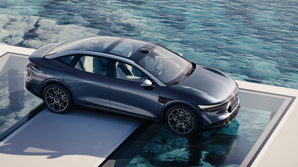  Zeekr 007 Electric Sedan Shows Its Futuristic Design In Official Photos