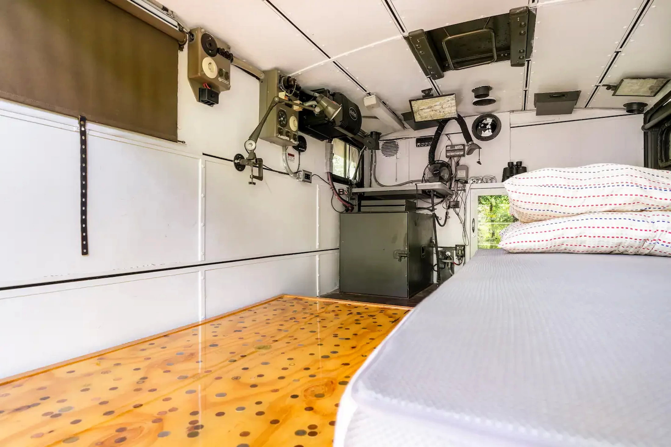 1966 Mercedes Unimog Arbnb 13