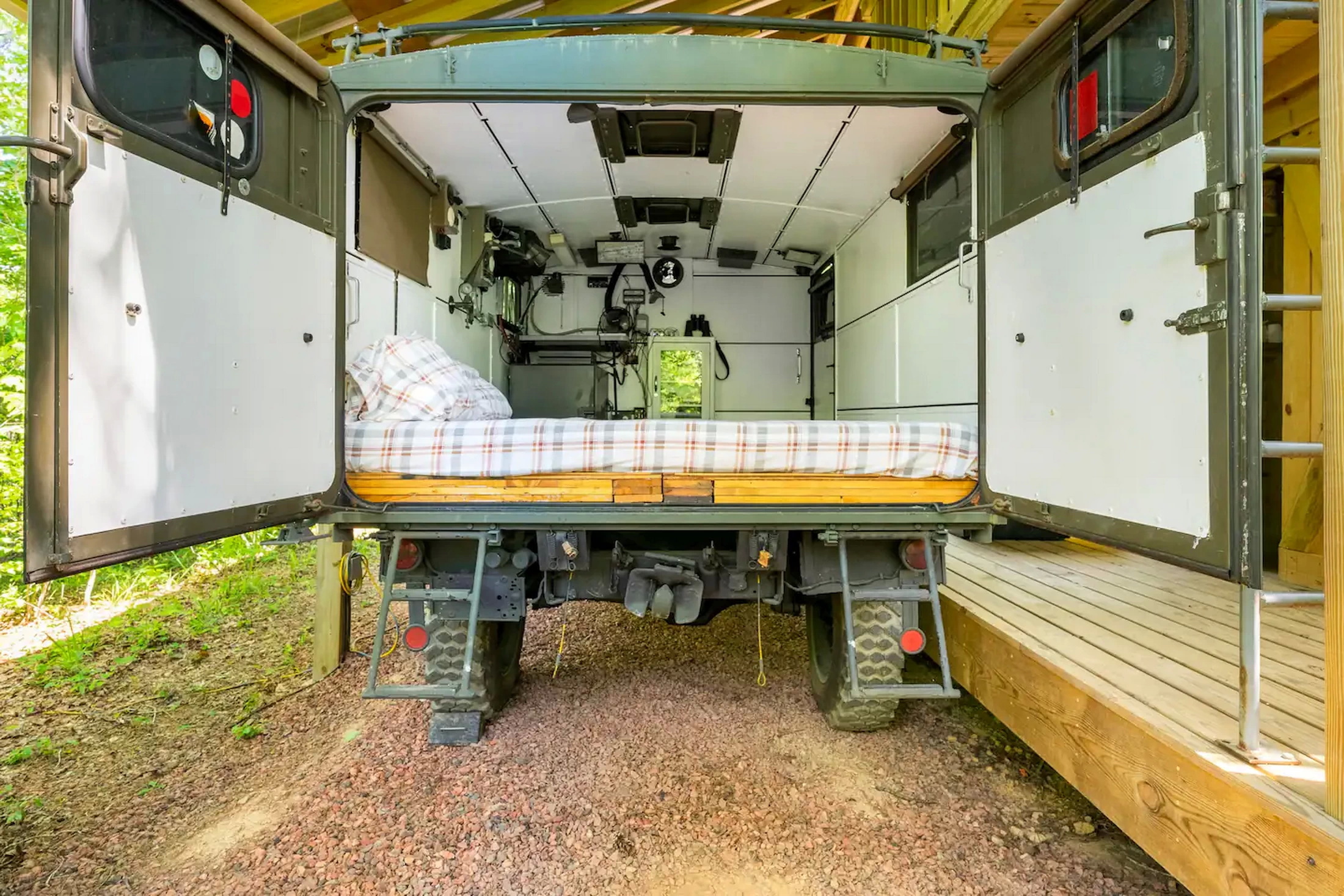 1966 Mercedes Unimog Arbnb 18