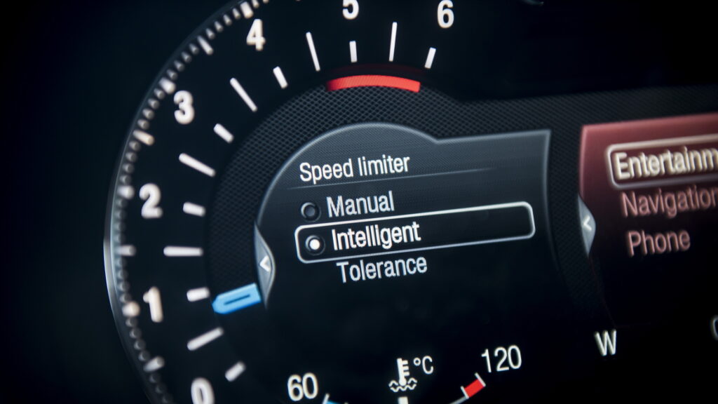  IIHS Pushes For Mandatory Speed Limiting Tech To End ‘Epidemic Of Aggressive Driving’