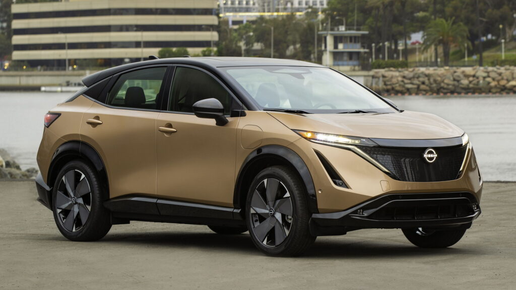  Renault Selling 5% Stake Back To Nissan As Revised Alliance Takes Shape