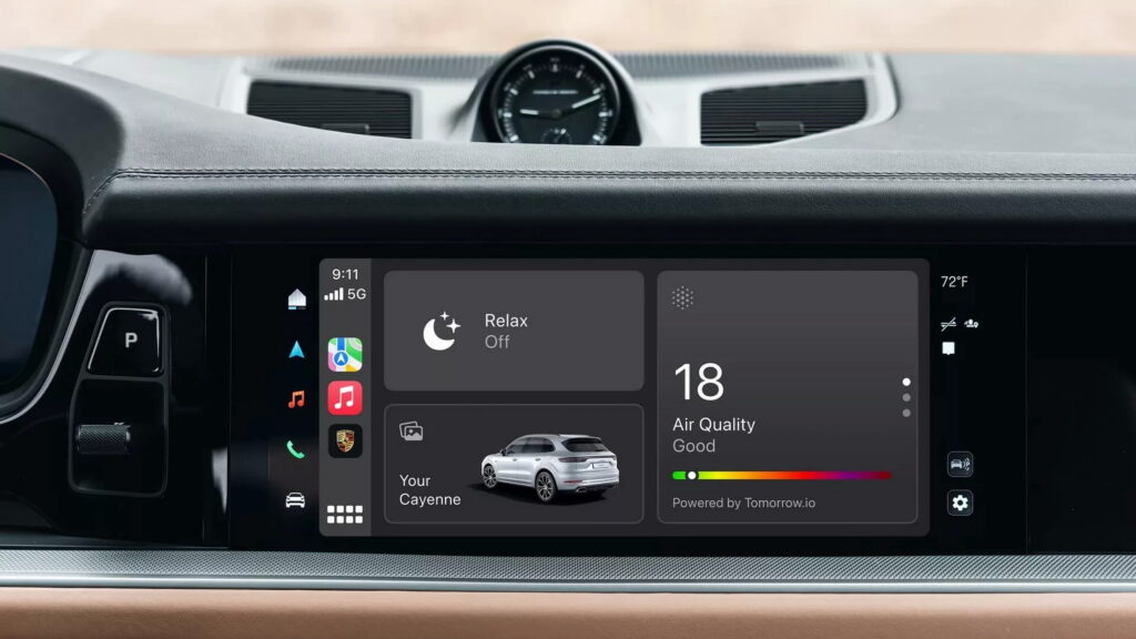  Apple’s New Bespoke CarPlay Previewed On Porsche And Aston Martin