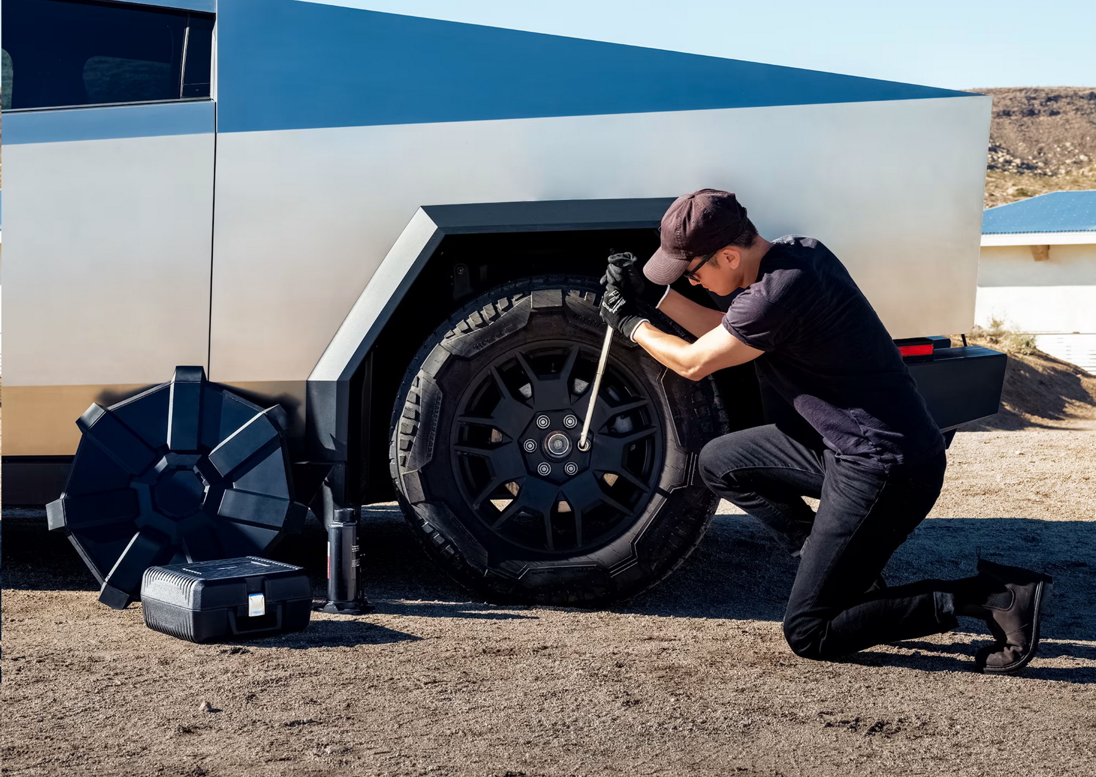 2024 Tesla Cybertruck Accessories 70
