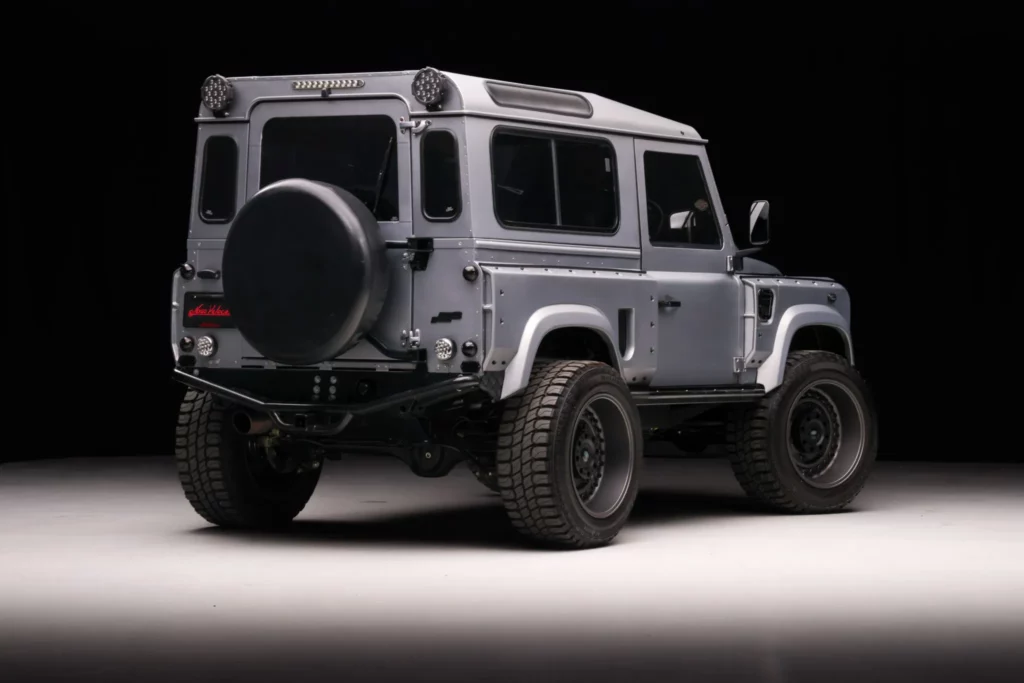  Kahn&rsquo;s V8-Swapped Land Rover Defender 90 Takes No Prisoners