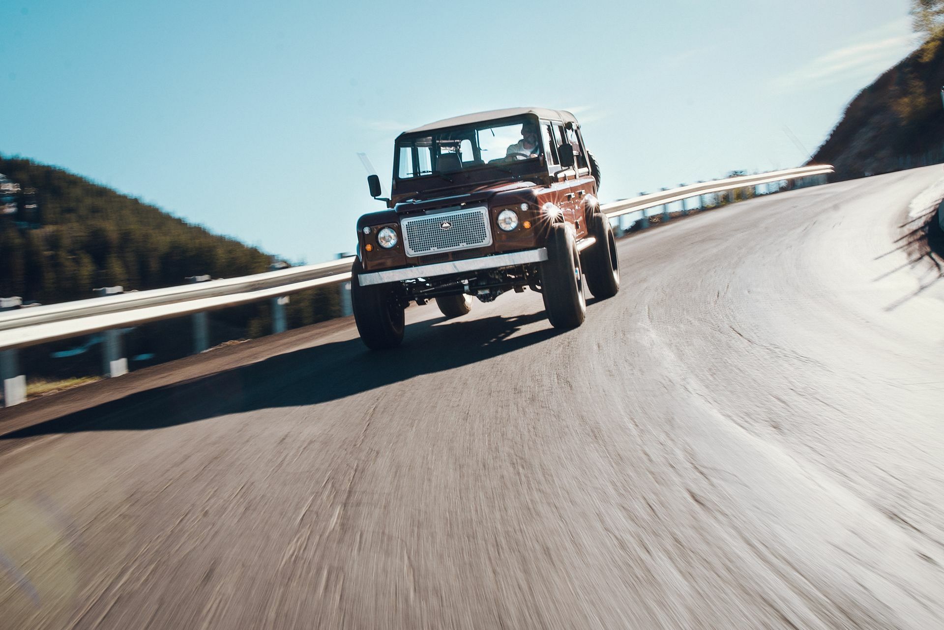 This Jeep Wrangler Has A Land Rover Defender Body And A GM LT1 V8 Heart ...