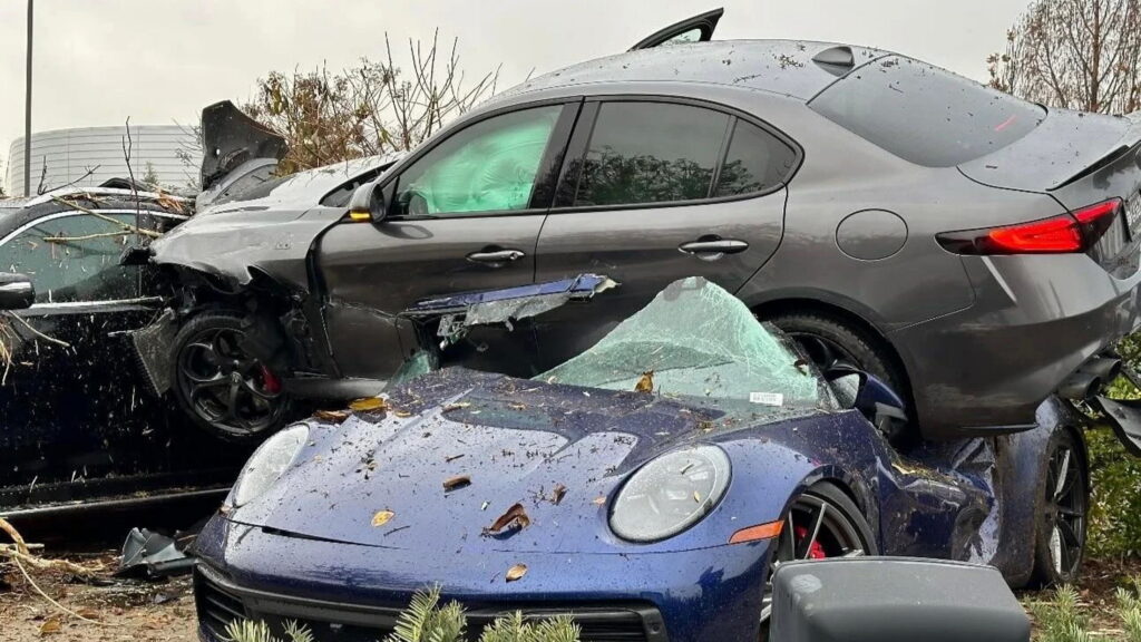  Dealer Mechanic Crashes Alfa Giulia QV Onto Porsche 911, Into Mercedes During Test Drive