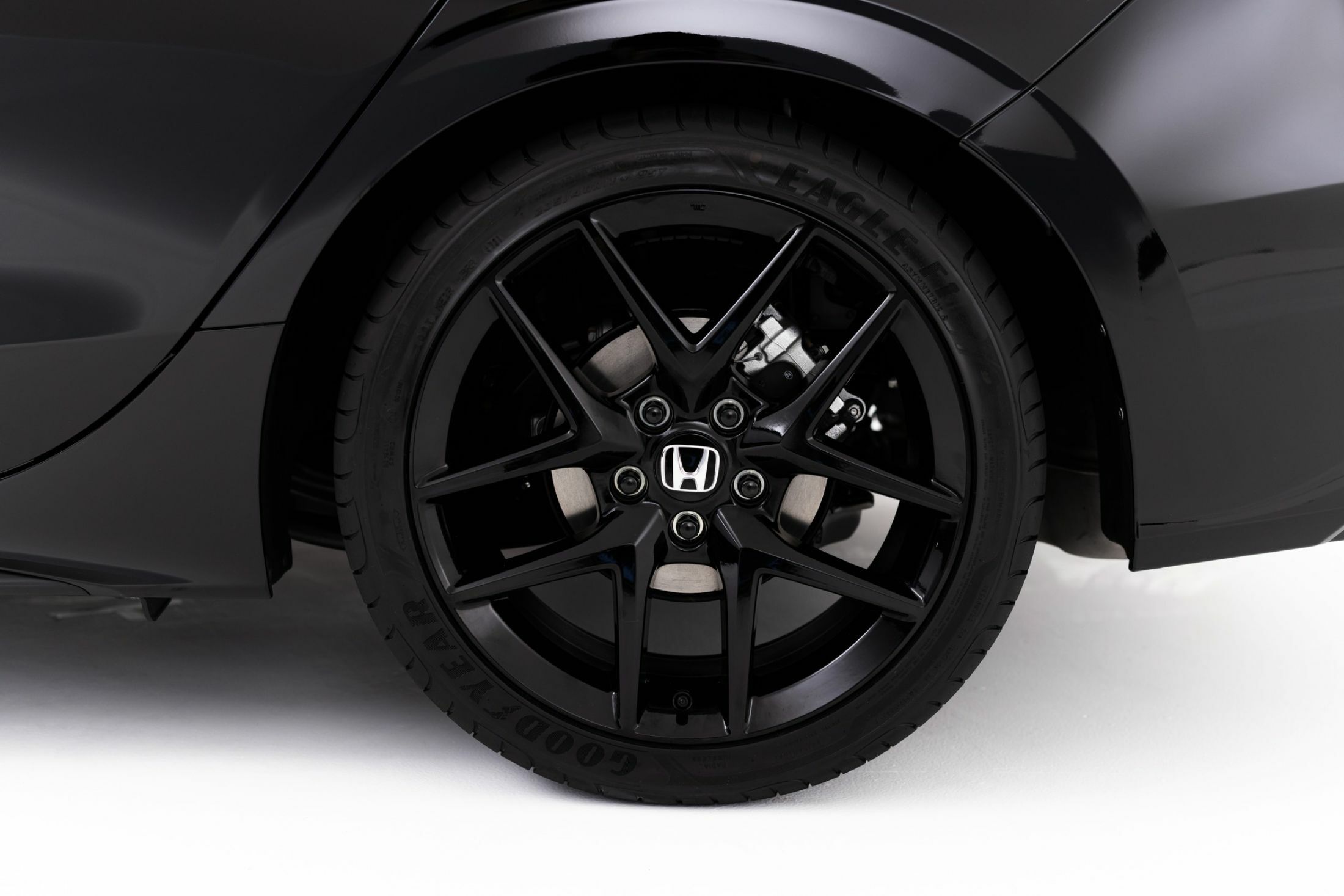 Honda Civic RS Prototype Debuts In Tokyo With Sharper Looks And A Manual  Gearbox | Carscoops, image size:2200x1467