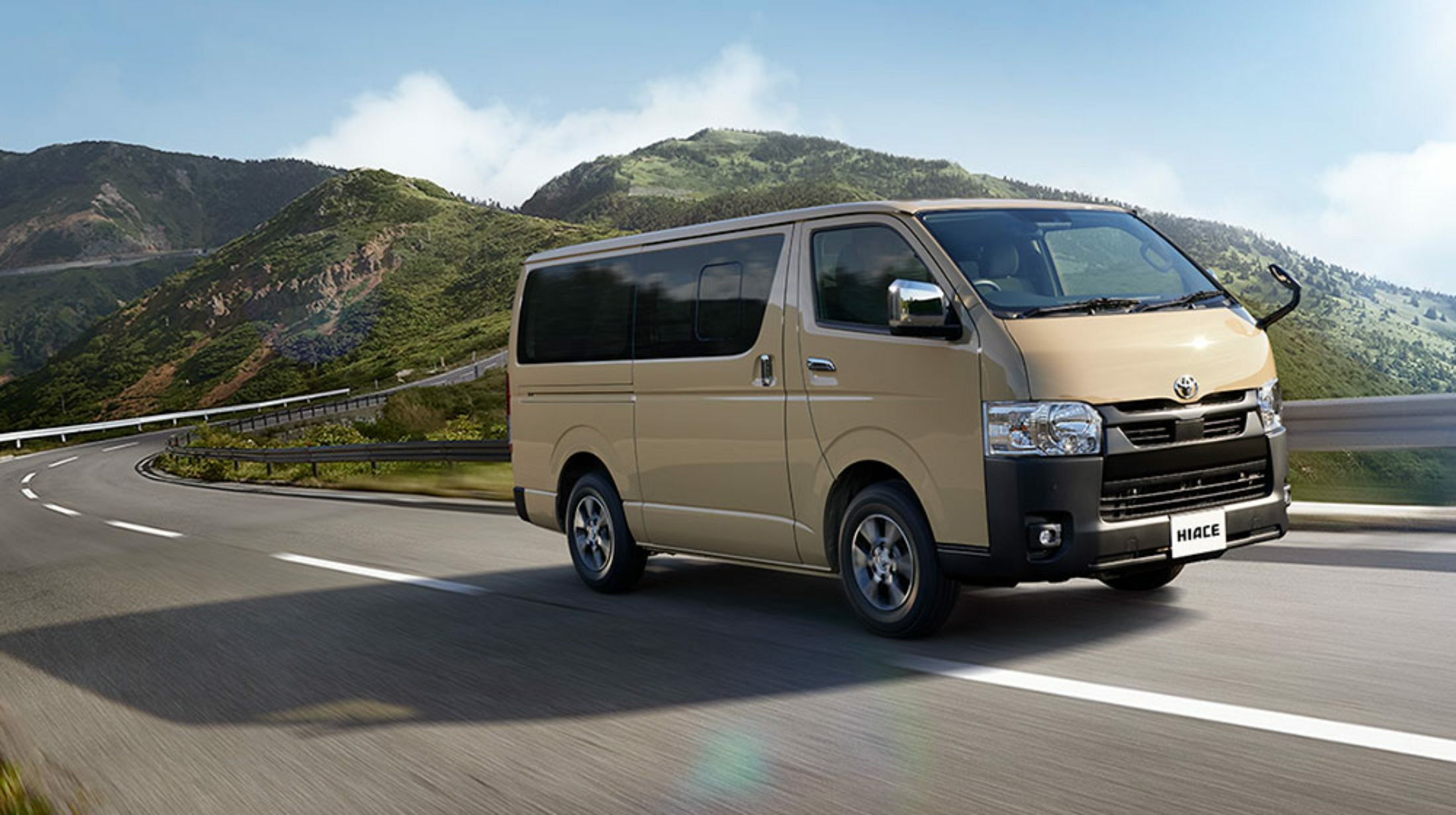 20-Year-Old Toyota HiAce Soldiers On In Japan With Minor Updates ...