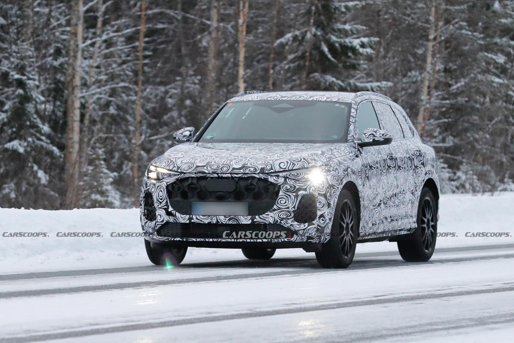 2025 Audi Q5 Shows Off New Grille Pattern In Latest Spy Shots | Carscoops