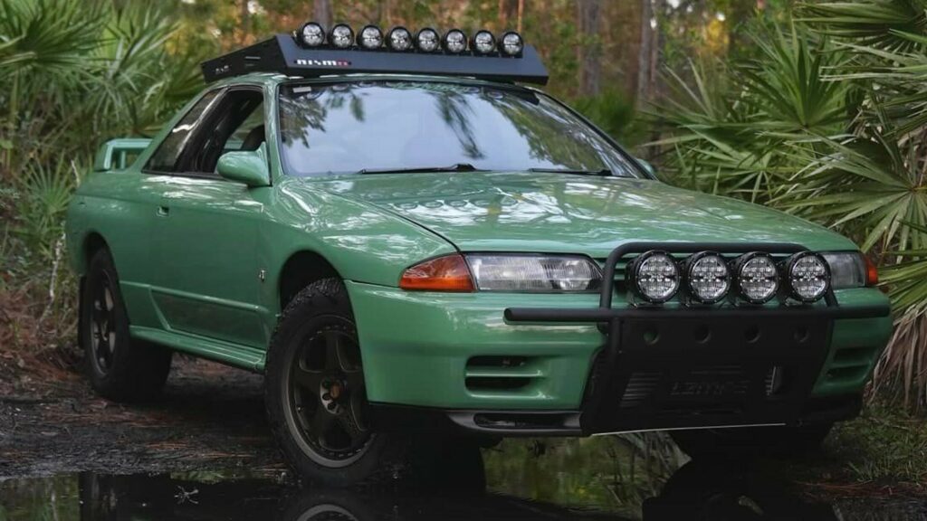  Nissan R32 GT-R Looks Surprisingly Cool As A Safari Vehicle