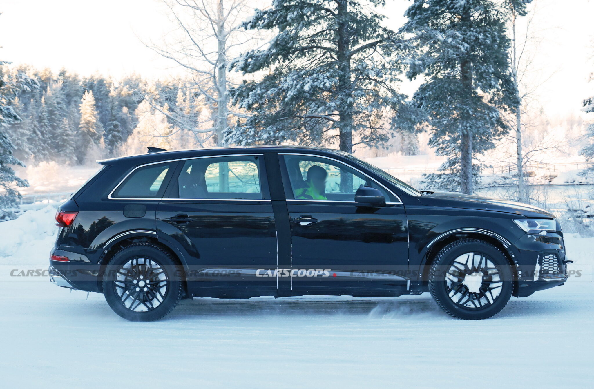  2026 Audi Q9 Mule Spied Gearing Up For Jumbo-SUV Battle With BMW X7 Motiv 