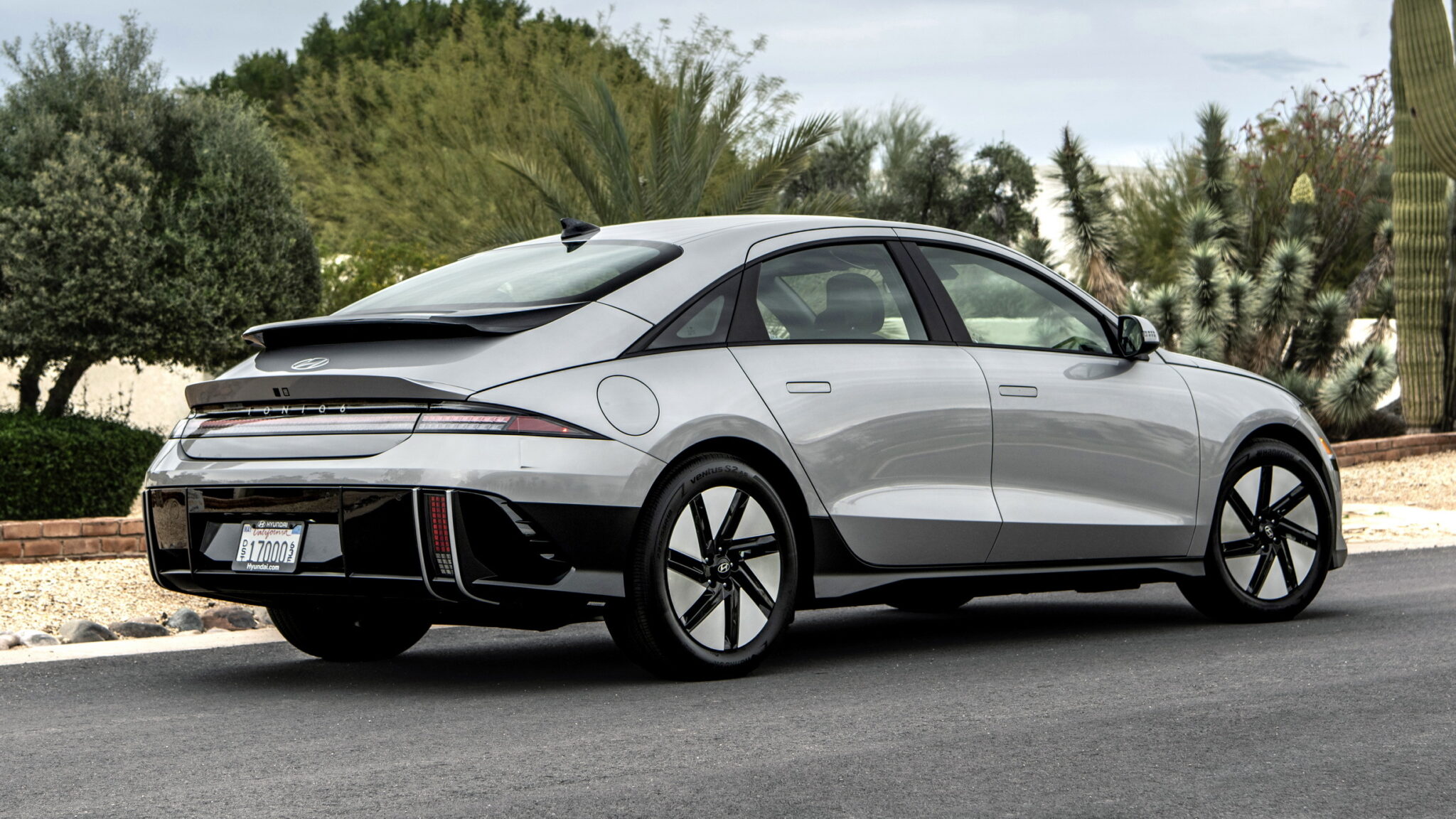 The Hyundai Ioniq 6 Is The Cheapest New Car To Lease In America ??? Are ...