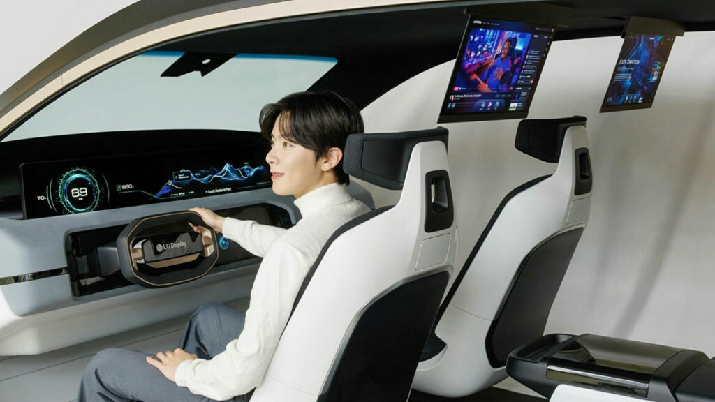  LG Bringing Slidable And Foldable Automotive Displays To CES